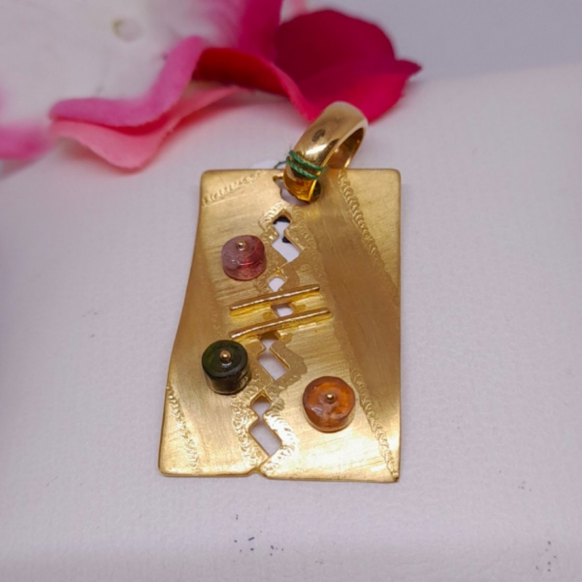 Picture of Gold Pendant