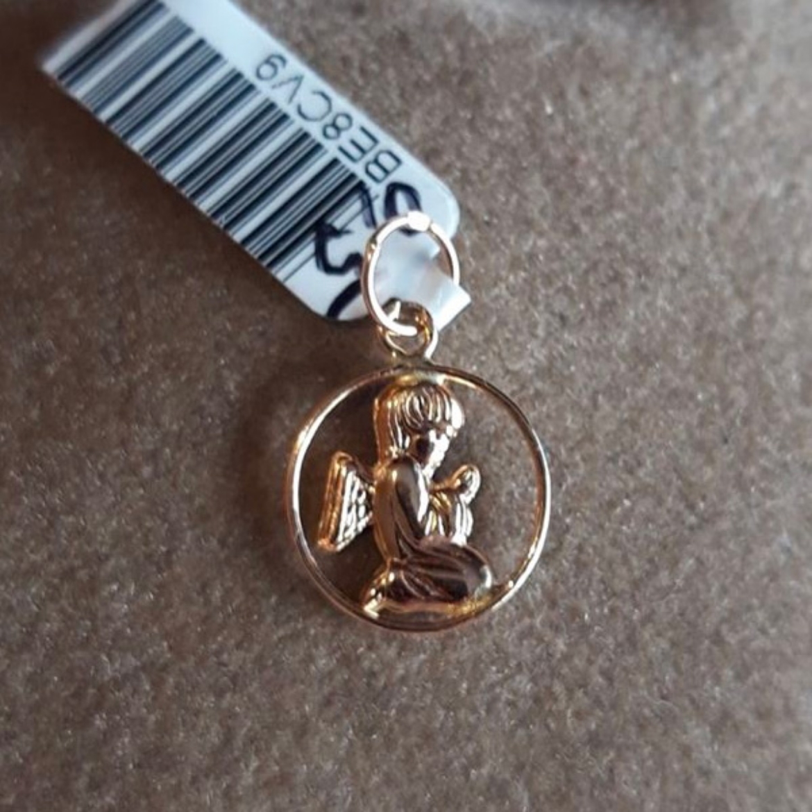 Picture of Gold Pendant