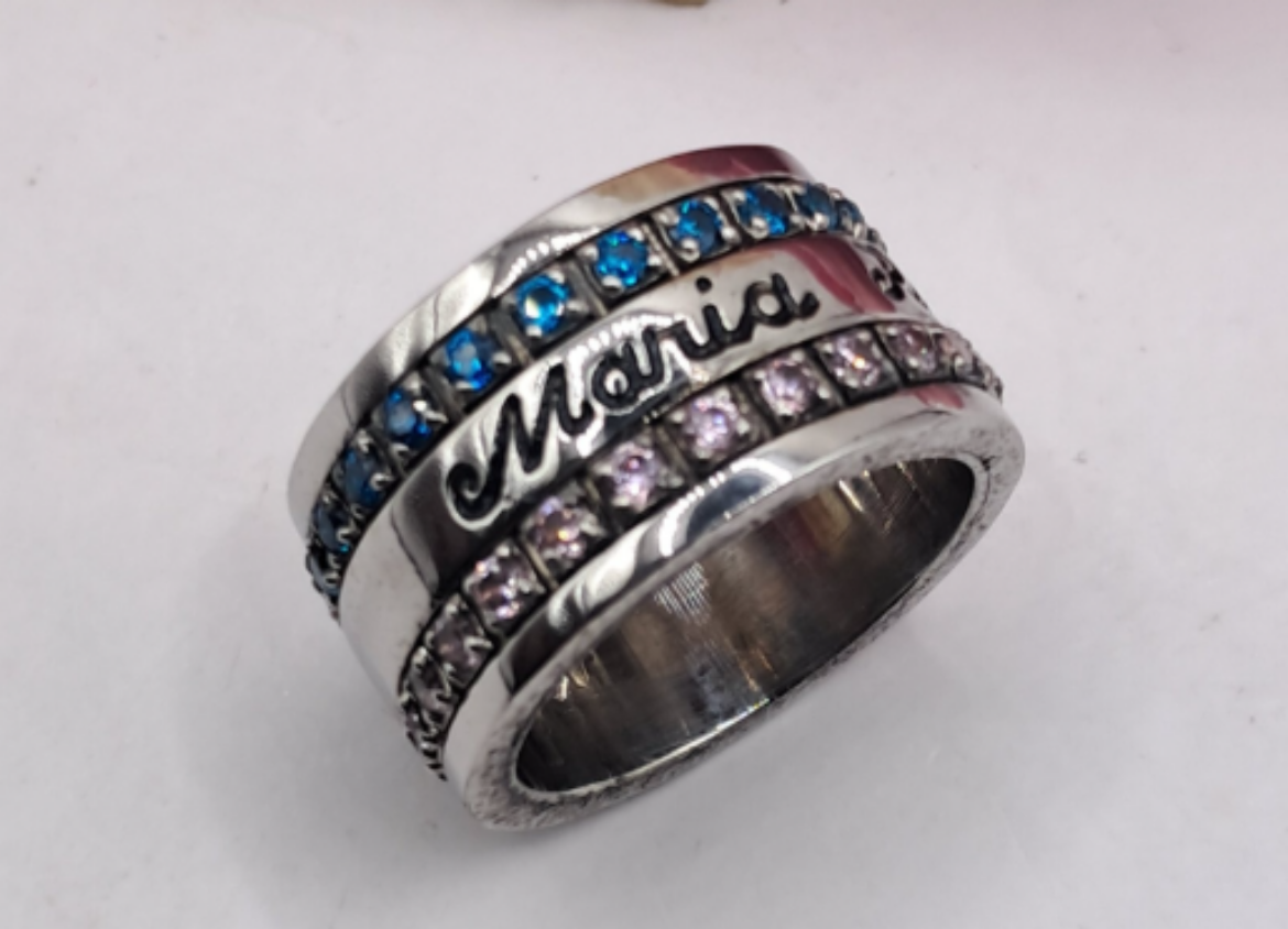 Imagem de Anel em Prata com Zirconias e 10mm 